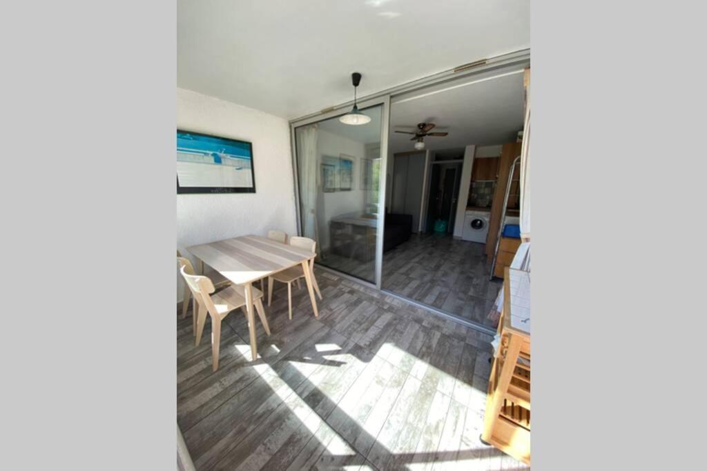 Spacieux Studio Sur Le Port De 耶尔 外观 照片
