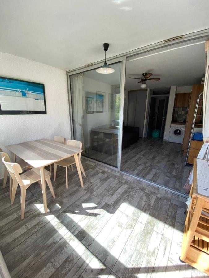 Spacieux Studio Sur Le Port De 耶尔 外观 照片