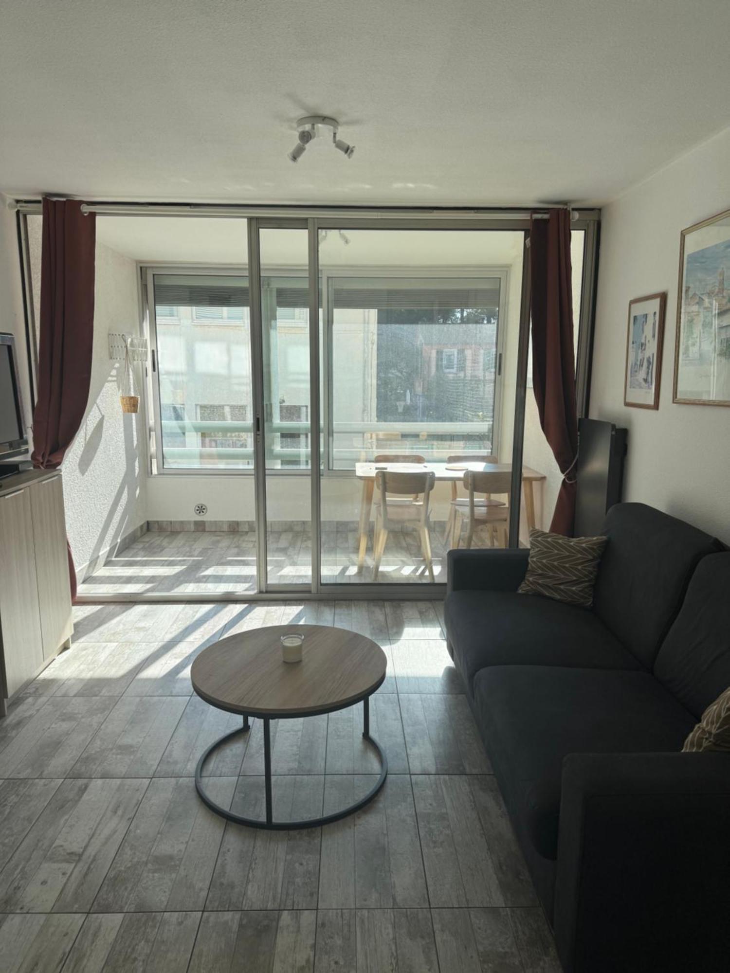 Spacieux Studio Sur Le Port De 耶尔 外观 照片